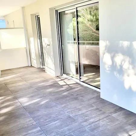Le Coba - P3 Cosy, Clim, Parking, A 10 Min A Pied Apartment